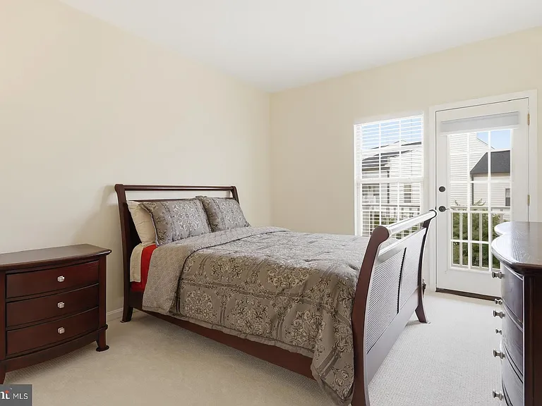 7931 Crescent Park Dr — Photo 20