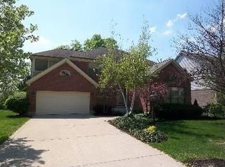8621 Rupp Farm Dr, West Chester, OH 45069
