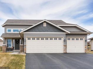 544 Hackney Ave, Shakopee, MN 55379