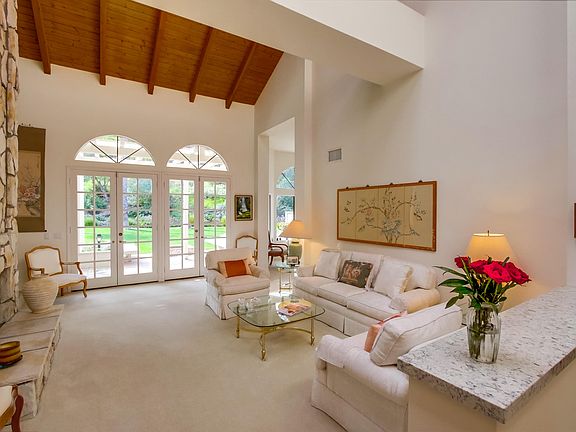 4th image of 10575 Livewood Way