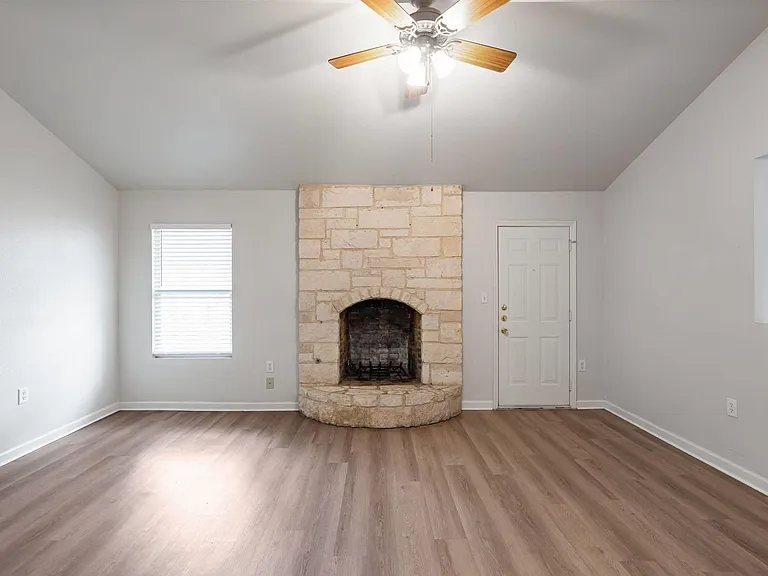 8408 Staunton Dr — Photo 3