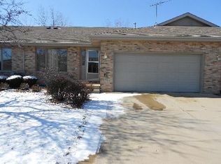 805 Eagle Creek Rd, Elwood, IL 60421