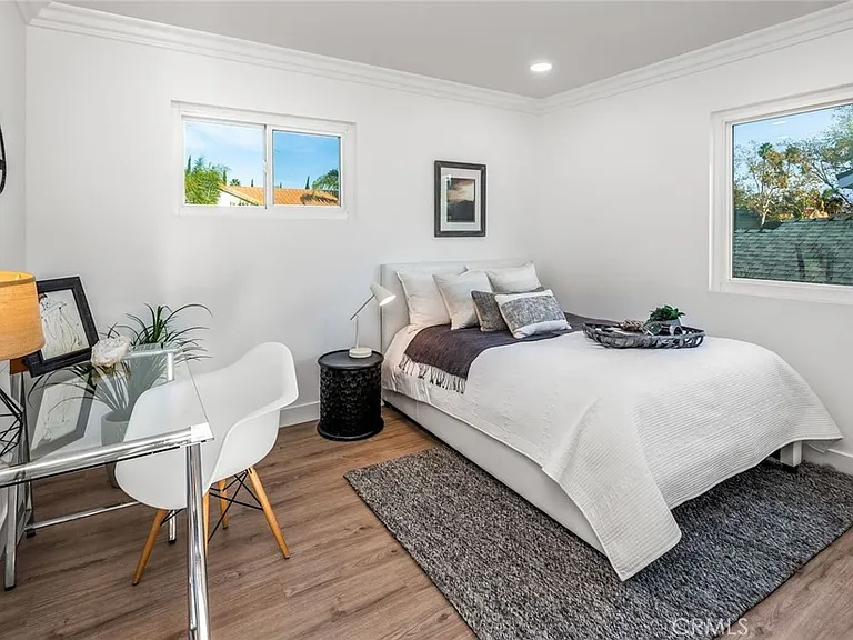 22835 Islamare Ln — Photo 31