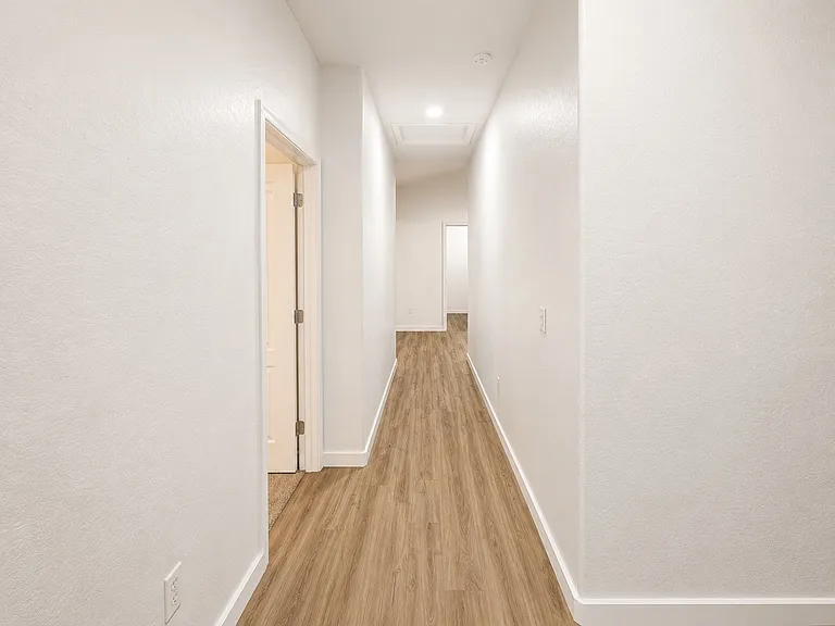 15238 W Custer Ln — Photo 14