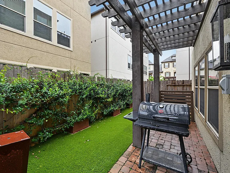2713 Shadybrook Meadow Dr — Photo 19
