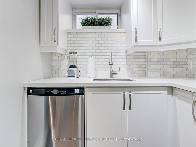 71 Daleside Cres #BASEMENT — Photo 17