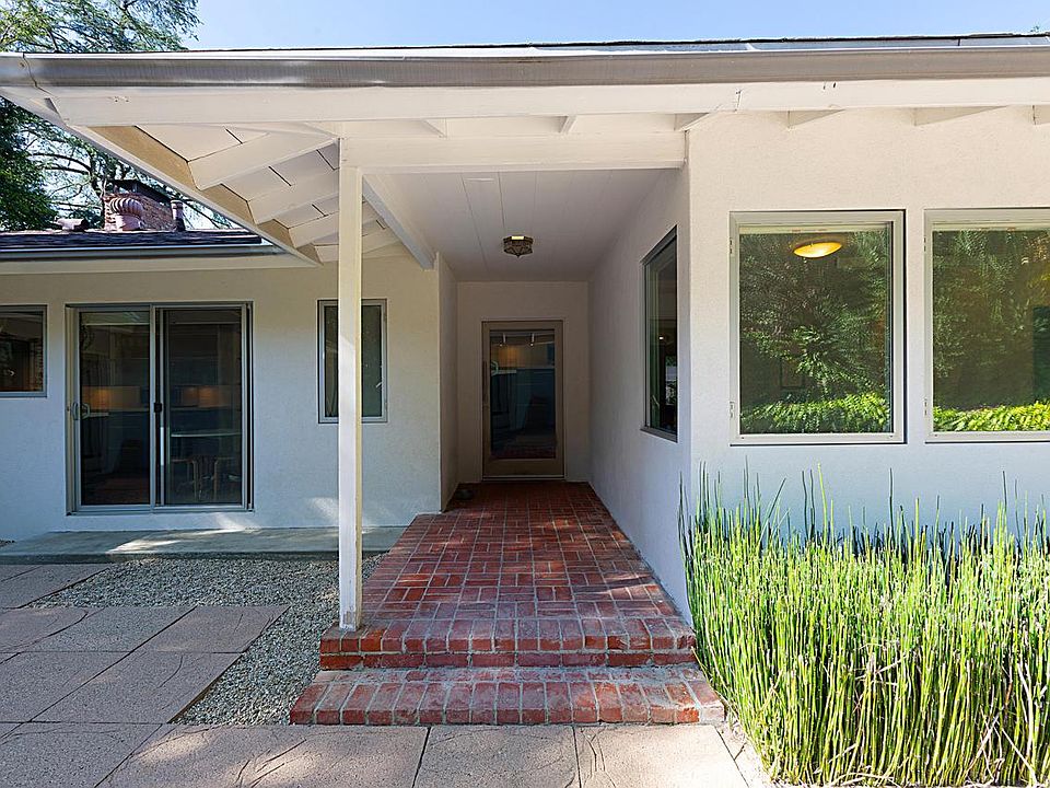 1st image of 17700 Karen Dr