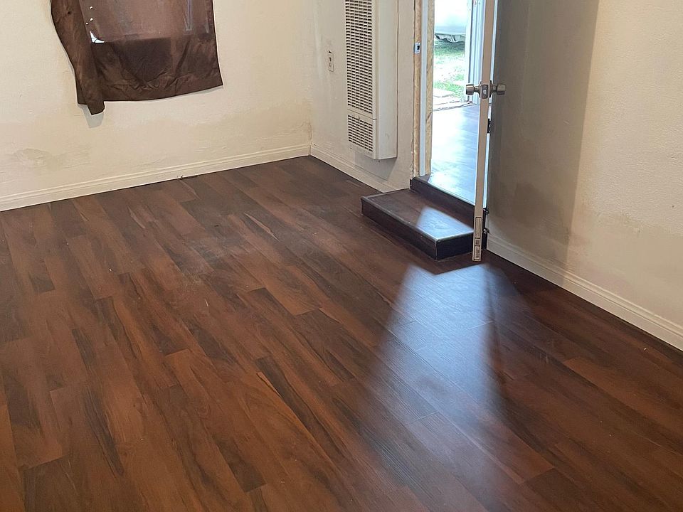 1st image of 555 Ramona Ave