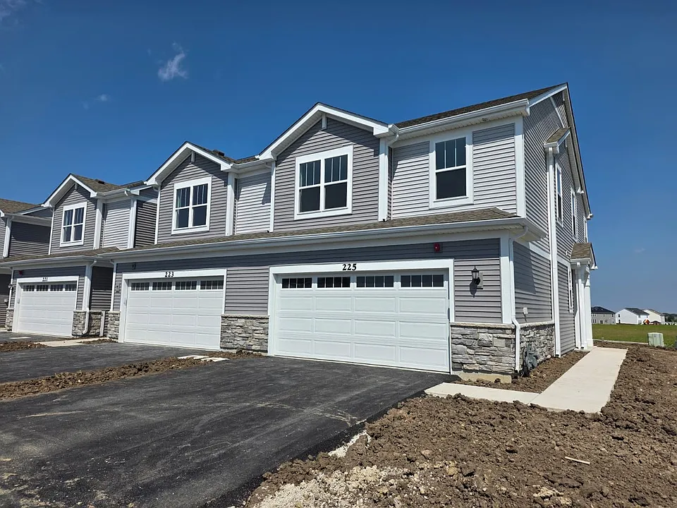 225 Cooney Way