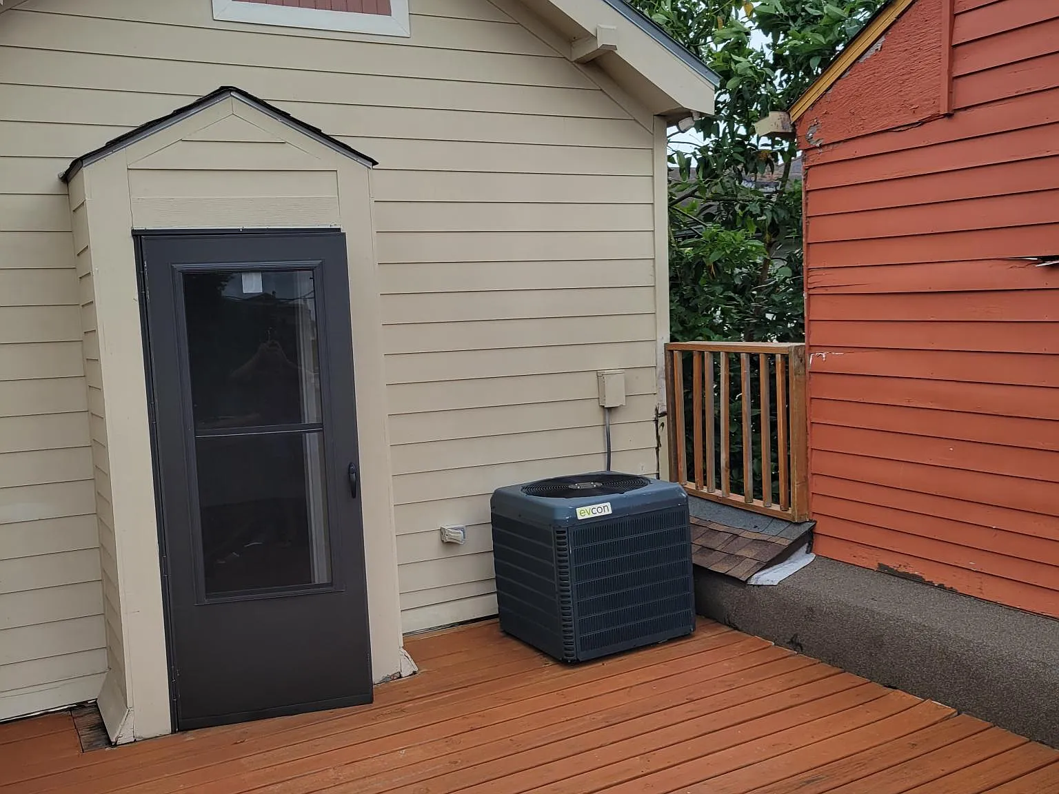 2 bed, 1.5 bath, 1500 sqft, $2,100 — Photo 2