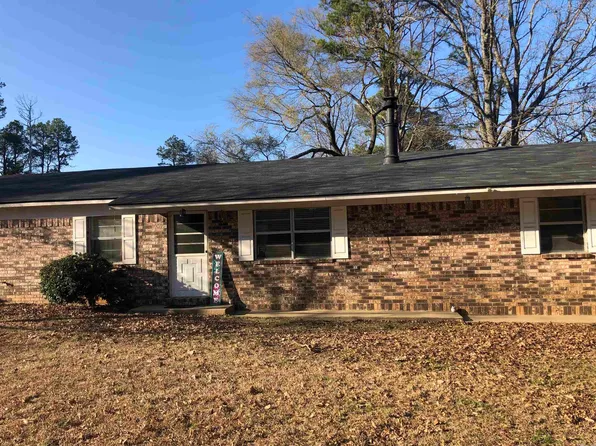 815 Bowen Estates Rd, Russellville, AR 72802