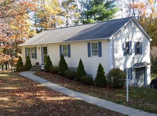 104 Pomeroy Meadow Rd, Southampton, MA 01073