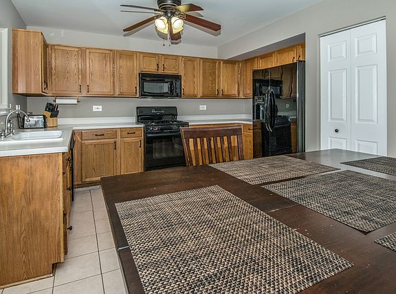5th image of 1809 Harvest Ln