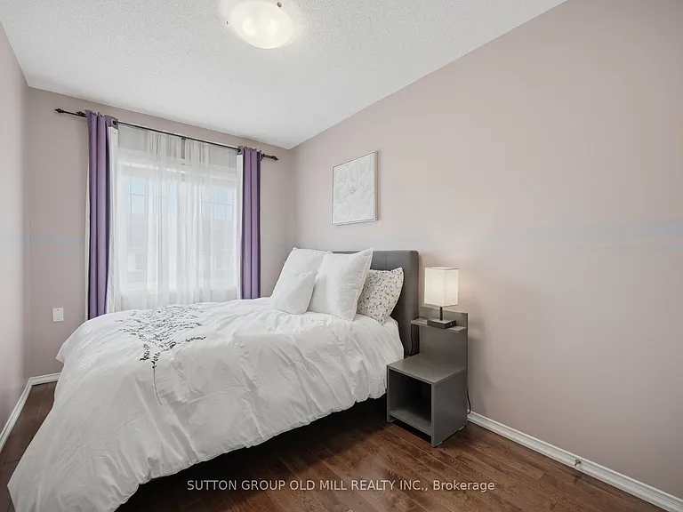 946 Audley Rd N — Photo 32