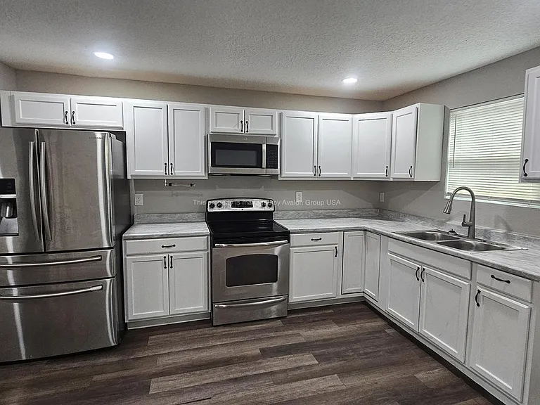 10875 Biscayne Blvd — Photo 7