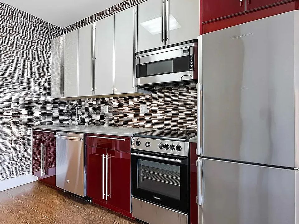 1st image of 3 Lexington Ave #3C