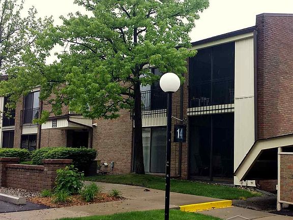 3rd image of 18346 University Park Dr
