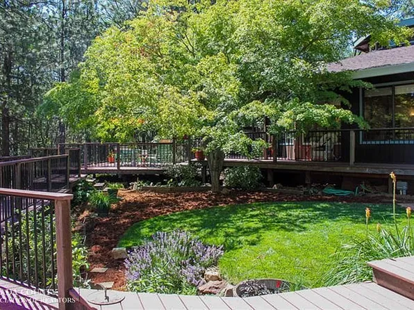 19813 Casa Loma Dr, Grass Valley, CA 95945