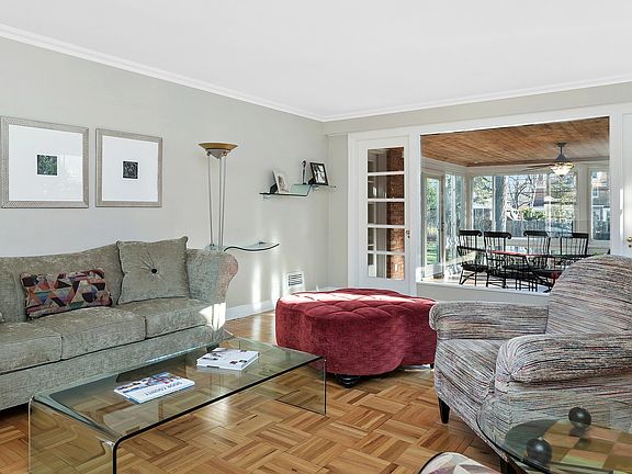 5th image of 229 Lakeside Pl