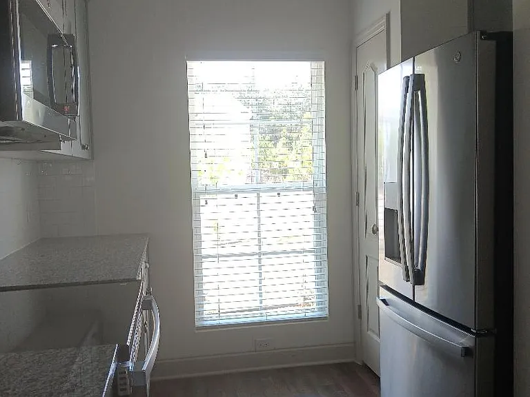 724 Buddy Ct — Photo 11