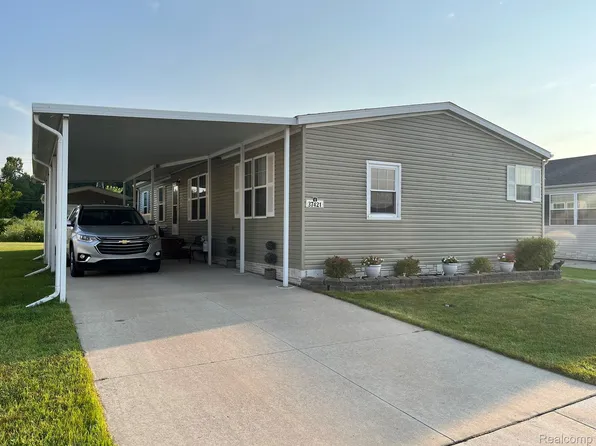 37421 Grindstone Trl, New Haven, MI 48048