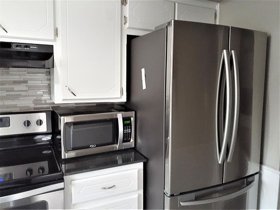 3rd image of 1631 Claudia Dr