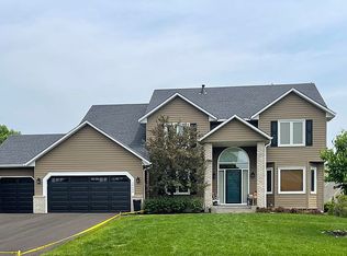 10688 Alicia Cir, Inver Grove Heights, MN 55077