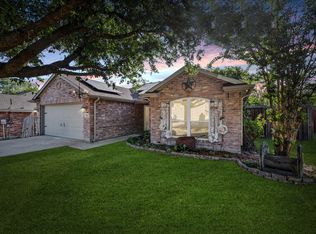 702 Mr Haney Dr, Midlothian, TX 76065
