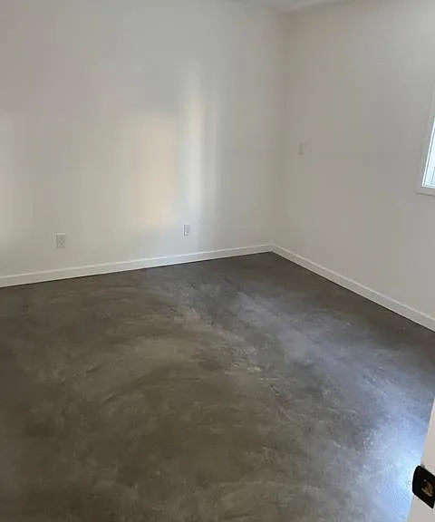 110 Linda St — Photo 5