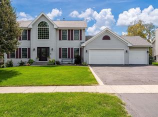 4621 Lindbloom Ln, Cherry Valley, IL 61016