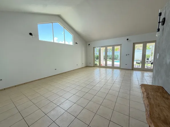 368 Camino Las Pomarrosas, Dorado, PR 00646