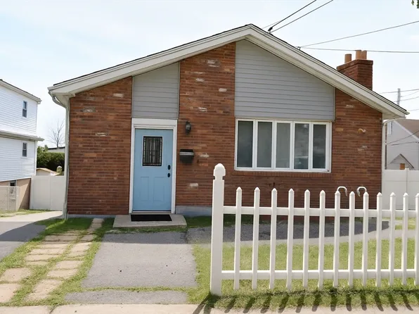 44 Fenno St, Revere, MA 02151