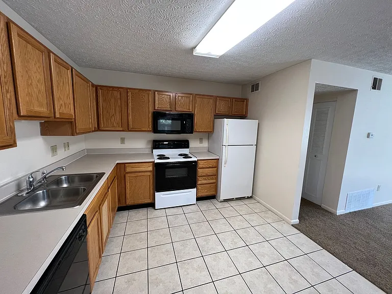 50 Chittenden Ave. SK — Photo 5