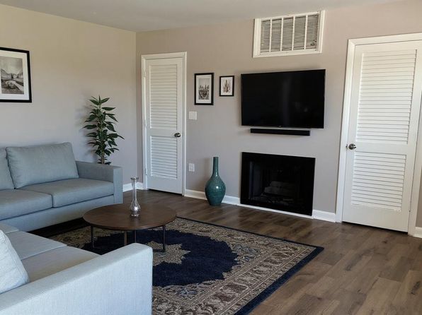 2131 Young St SE APT 201