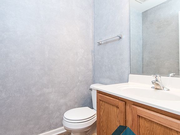 4th image of 1265 W Oriole Ct