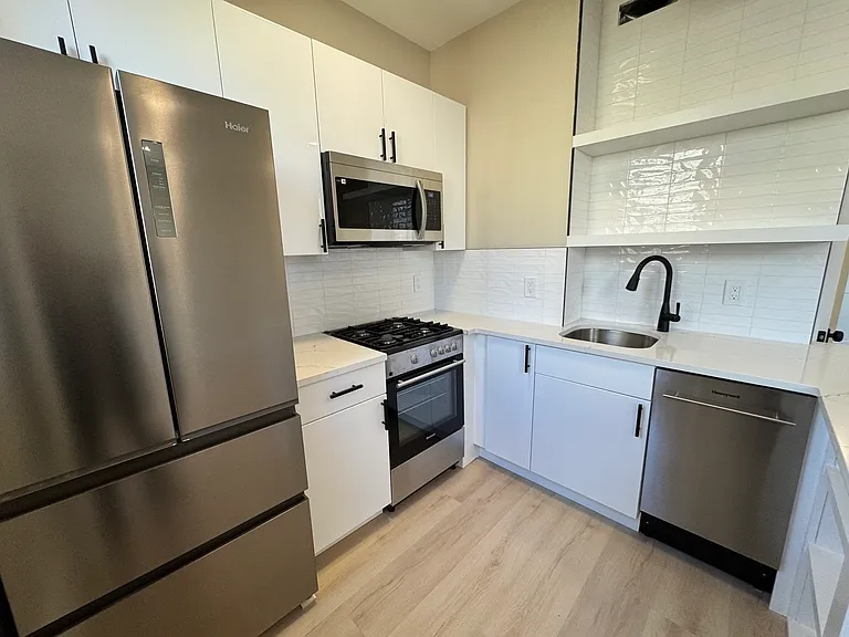 Waldorf Lofts — Photo 39