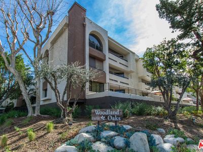21650 Burbank Blvd Unit 201, Woodland Hills, CA, 91367