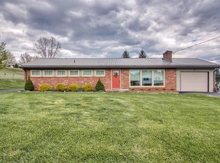 723 Midnight Dr, Chilhowie, VA 24319