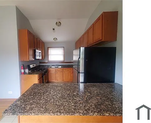 2923 W Arthington St #2 — Photo 1