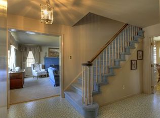 4 Tiffany Dr, Perkasie, PA 18944