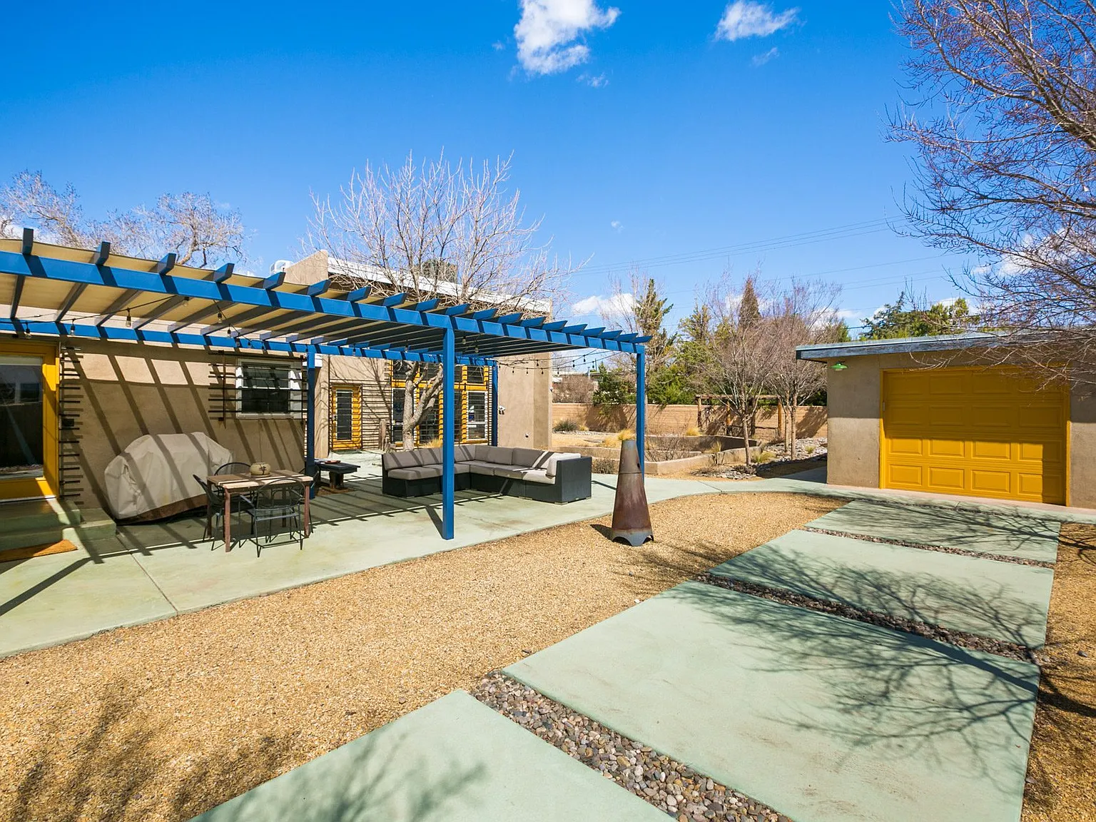 610 Carlisle Blvd Se - 610 C... — Photo 4
