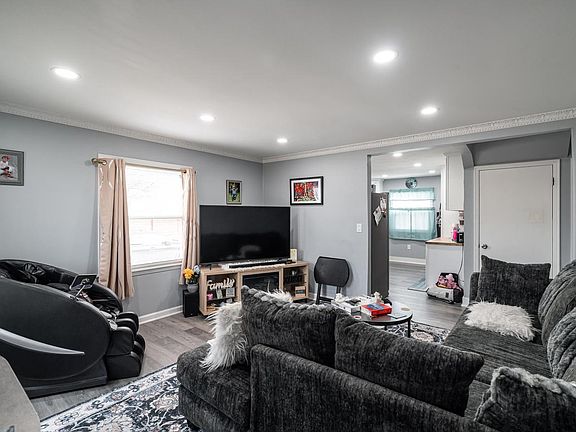 5th image of 4874 North 73rd STREET