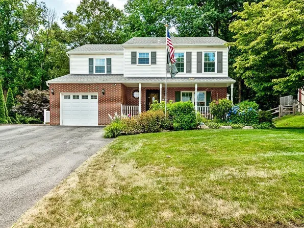 1940 Bergdoll Ave, Upper Chichester, PA 19061