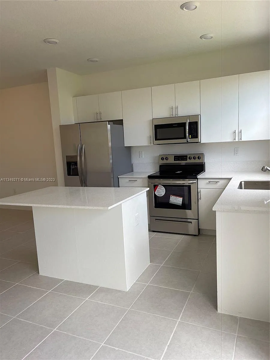 Building Photo - 13320 SW 287th Ter