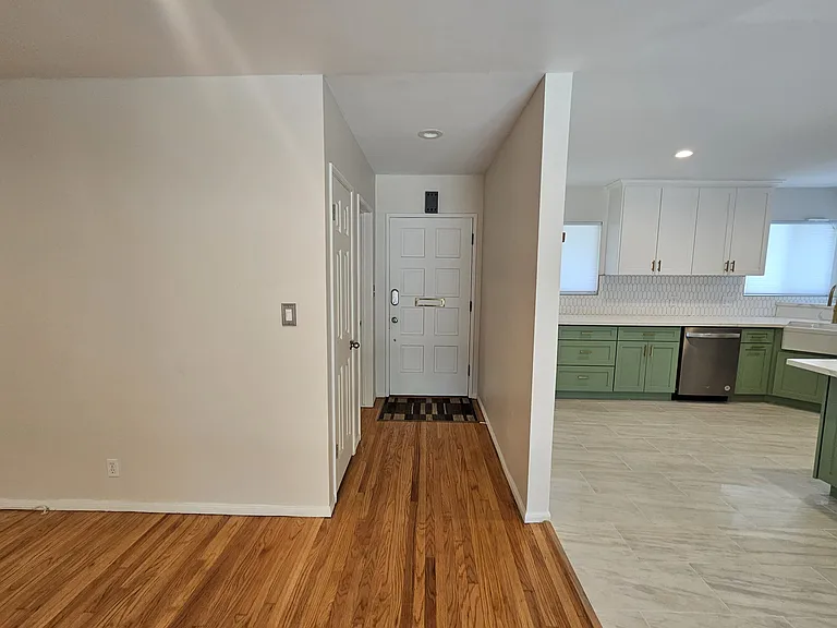 7618 Cleargrove Dr — Photo 8