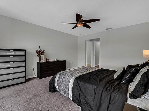 5th image of 2480 Seven Oaks Dr