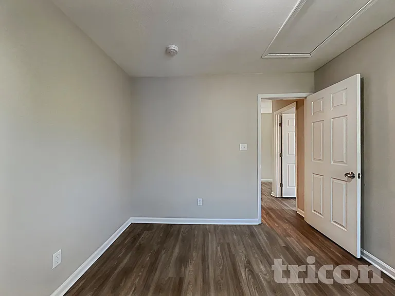 143 Markham Dr — Photo 18