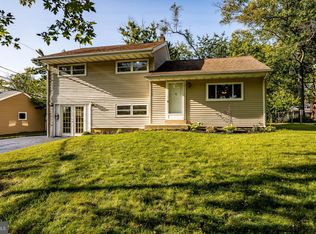 72 S Avon Dr, Claymont, DE 19703