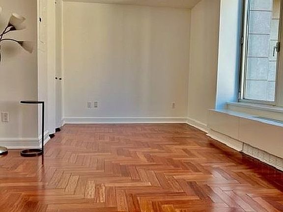 2nd image of 240 Riverside Blvd APT 15P