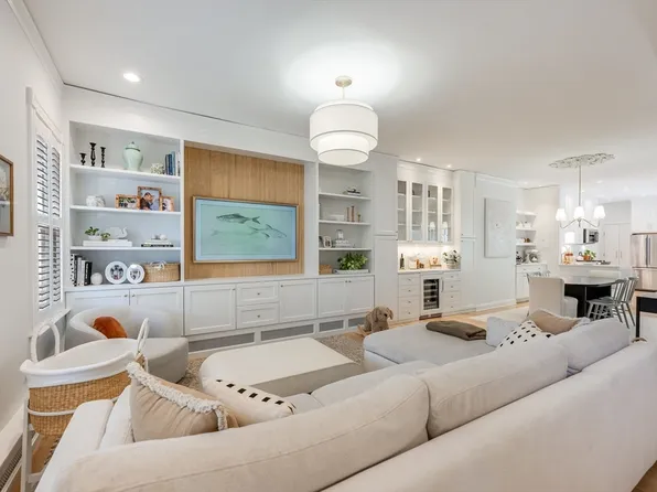 9 Trenton St #2, Boston, MA 02129